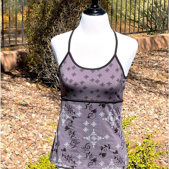 TEK GEAR ATHLETIC TOP - Picture 1 of 3